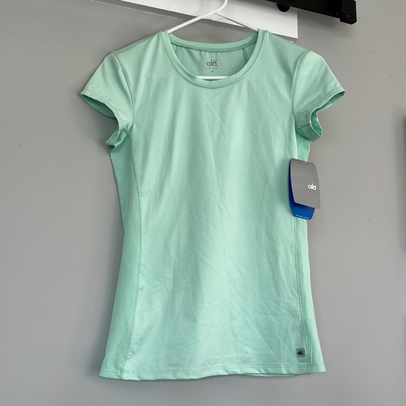 ALO Yoga Tops - Alo Coolfit Performance Tee in Mint Green